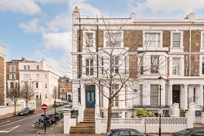 3 Bedroom Flat For Sale In Russell Road, London, W14