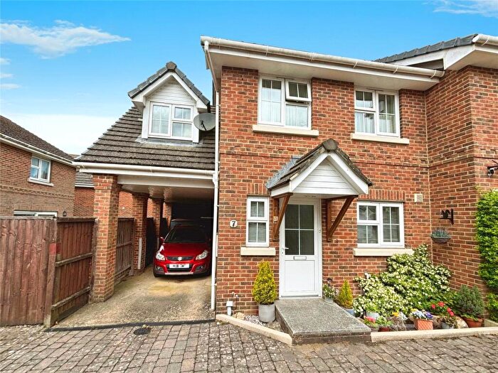 3 Bedroom Semi-Detached House For Sale In Worsley Road, Newport, Isle Of Wight, PO30