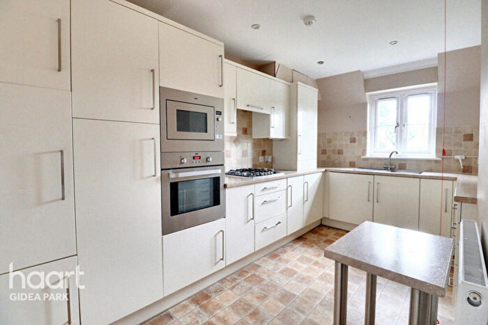 2 Bedroom Retirement Property For Sale In Gidea Lodge, Gidea Park, RM2