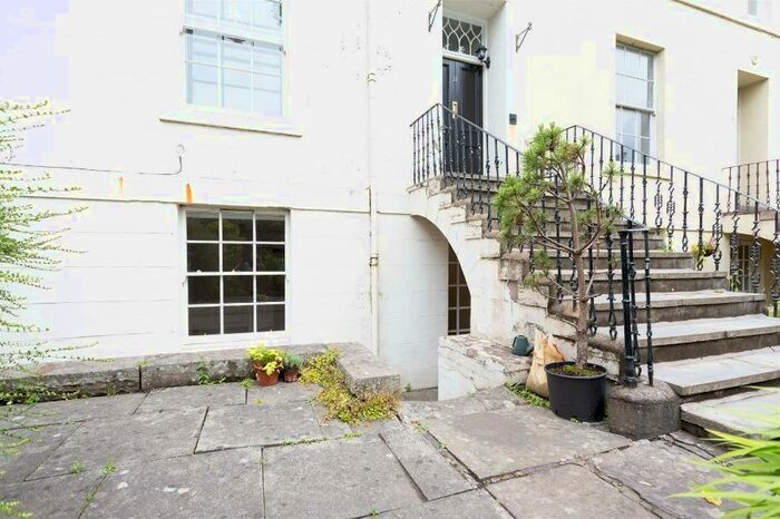 1 Bedroom Flat To Rent In Marshall Place, Perth, Perthshire, PH2