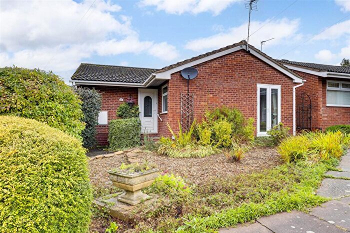1 Bedroom Detached Bungalow For Sale In Wollaton Paddocks, Nottingham, NG8