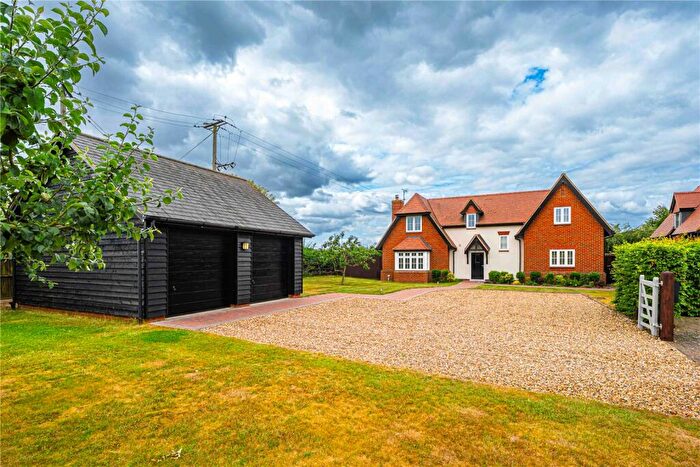 4 Bedroom Detached House For Sale In Hazeldene, Northall, Buckinghamshire, LU6