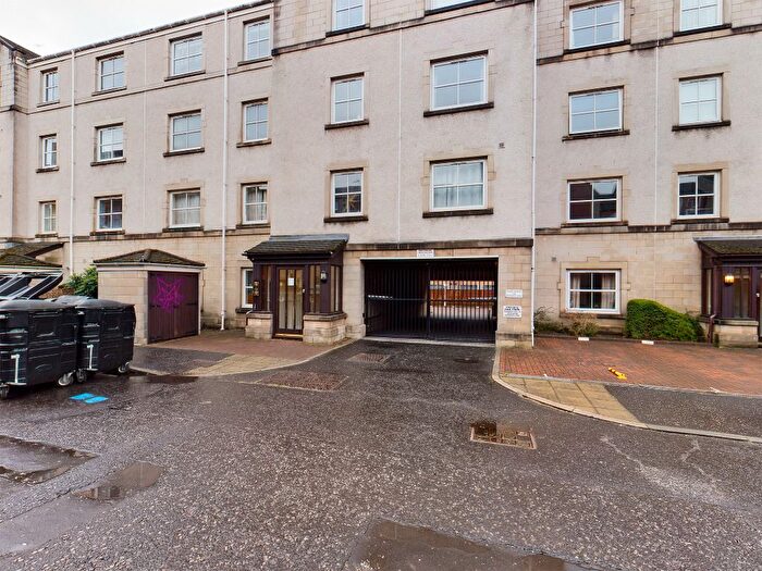 2 Bedroom Flat To Rent In Murano Place, Leith, Edinburgh, EH7