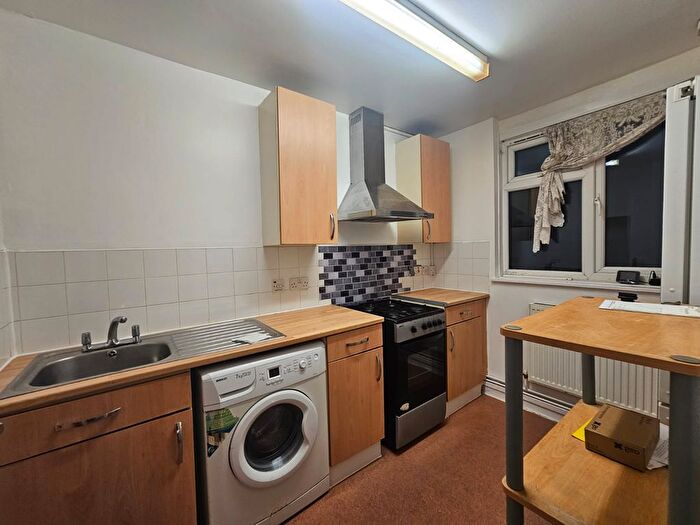 1 Bedroom Flat To Rent In Kielder Close, Ilford, IG6