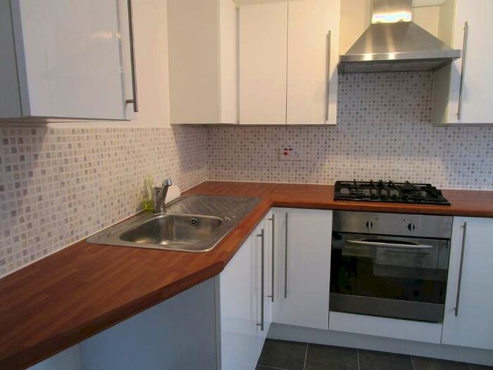 2 Bedroom Flat To Rent In Granby House, Granby Hill, Clifton, BS8
