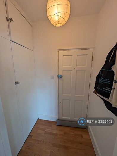 1 Bedroom Flat To Rent In Constantine Road, London, NW3