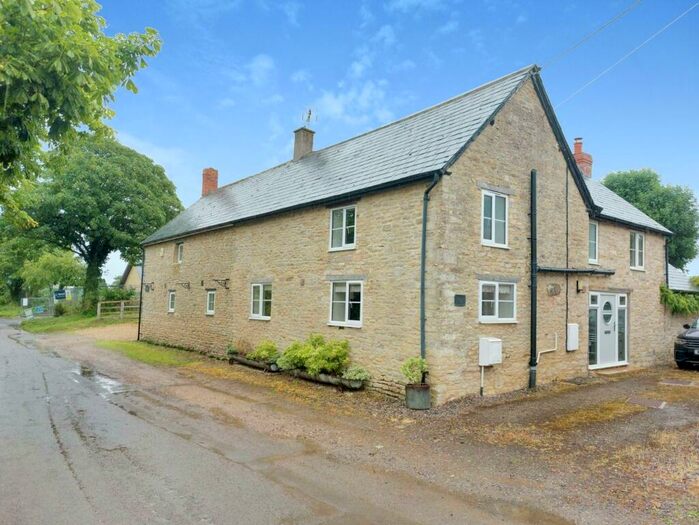 3 Bedroom Cottage To Rent In Back Lane, Bampton, Oxfordshire, OX18