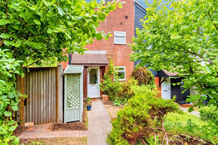 1 Bedroom Terraced House To Rent In Lowden Close, Winchester, Hampshire, SO22