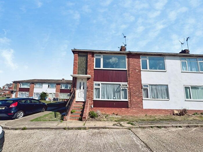 2 Bedroom Maisonette For Sale In Holland Road, Clacton-On-Sea, CO15
