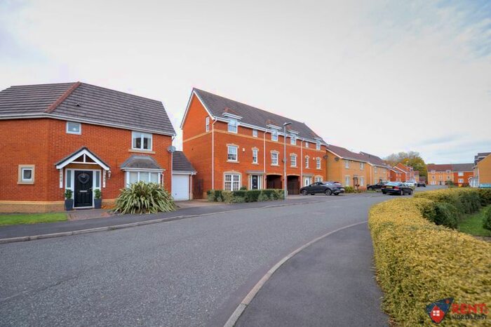 4 Bedroom Semi-Detached House To Rent In Broadmeadows Close, Swalwell, Newcastle Upon Tyne NE16