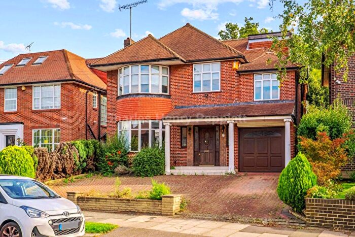 6 Bedroom Detached House For Sale In Amberden Avenue, Finchley, N3