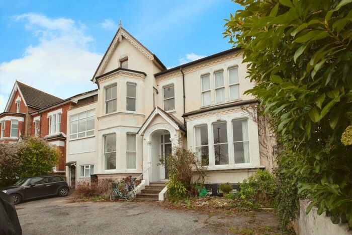 1 Bedroom Flat For Sale In Lancaster Avenue, London, SE27