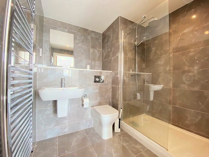 2 Bedroom Flat To Rent In Arden Gate, Communication Row, Birmingham, B15
