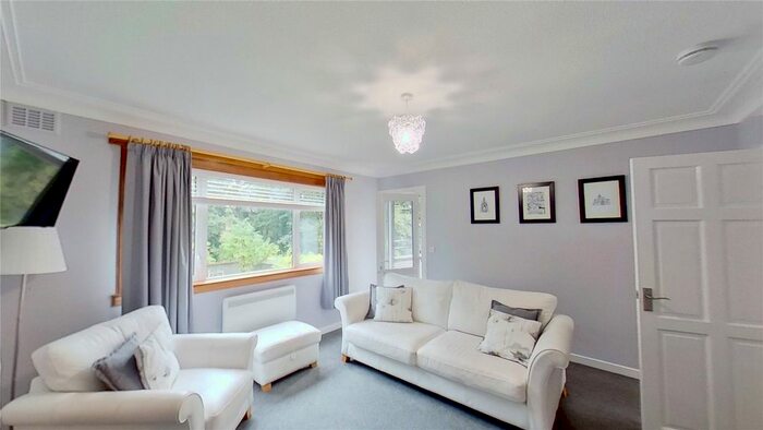 3 Bedroom Flat To Rent In Trinity Court, Edinburgh, EH5