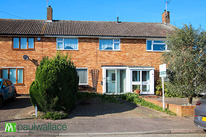 3 Bedroom Terraced House For Sale In Montgomery Drive, Cheshunt, EN8