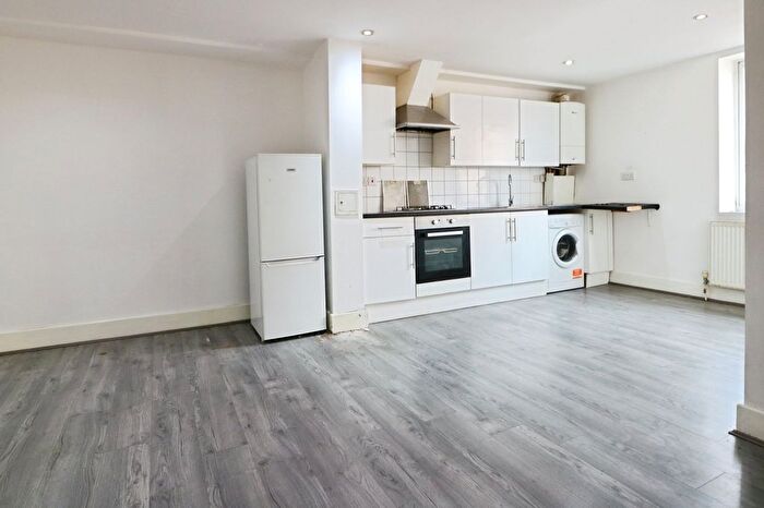 2 Bedroom Flat For Sale In High Road, Ilford, IG1