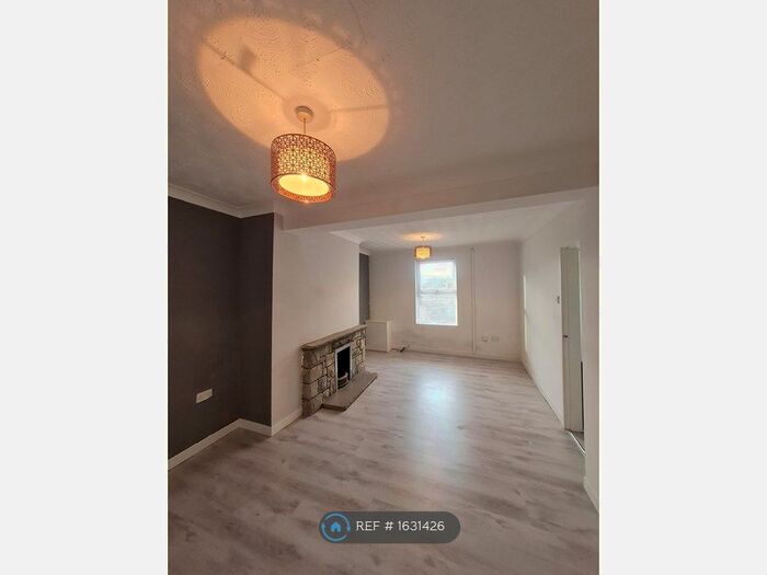 2 Bedroom Terraced House To Rent In Assheton Terrace, Caernarfon, LL55