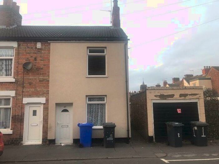 2 Bedroom House To Rent In Goodman Street, Staffordshire, DE14