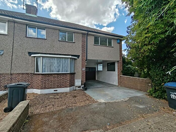 4 Bedroom Terraced House To Rent In Vernon Avenue, Enfield, EN3
