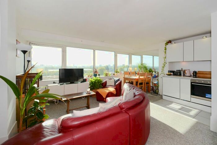 2 Bedroom Flat To Rent In George Beard Road, London, SE8