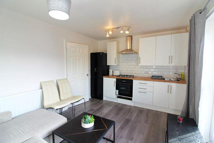 2 Bedroom Terraced House To Rent In Archway Court, NG7