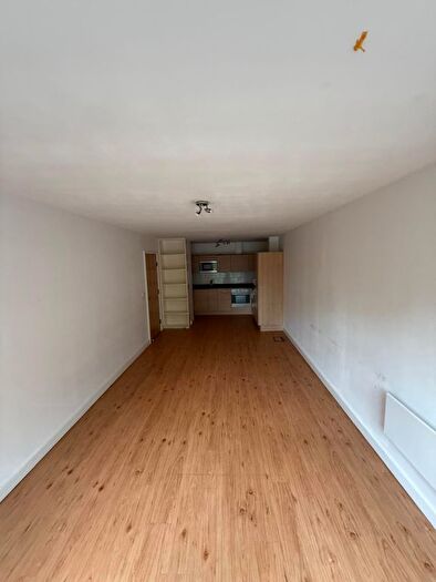 2 Bedroom Flat To Rent In Heritage Avenue, London, NW9