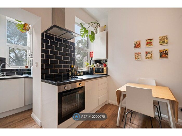 2 Bedroom Flat To Rent In Highgate, London, N6