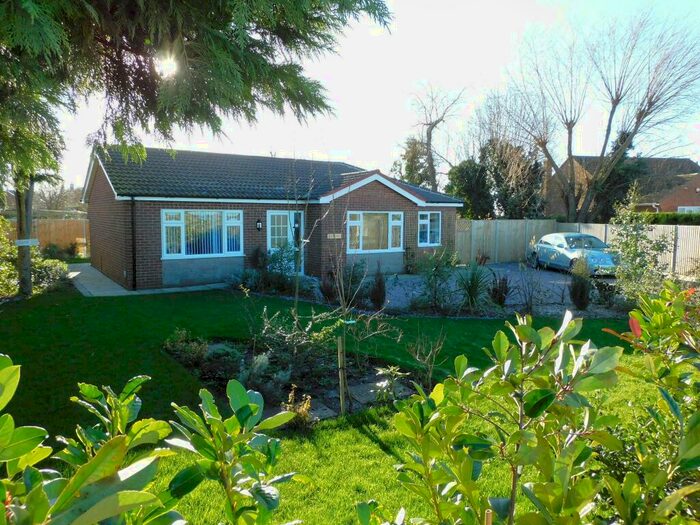 2 Bedroom Detached Bungalow For Sale In Ravens Bank, Whaplode St Catherines, PE12