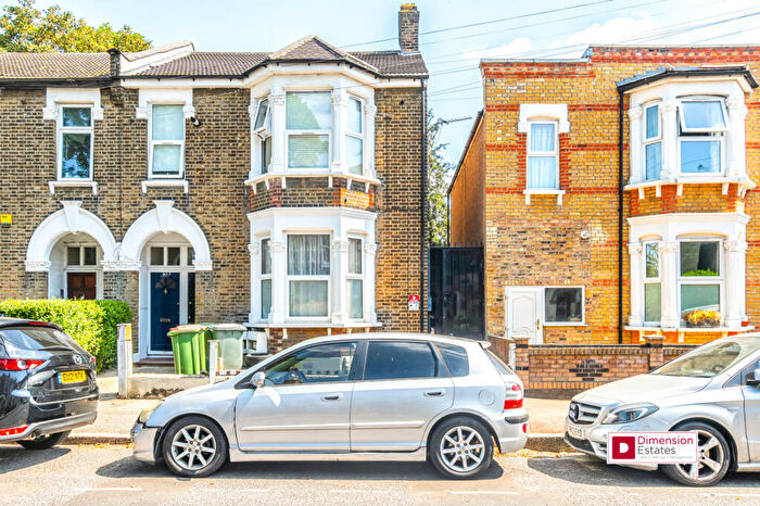 1 Bedroom Flat To Rent In Lorne Road, Forest Gate, London, E7