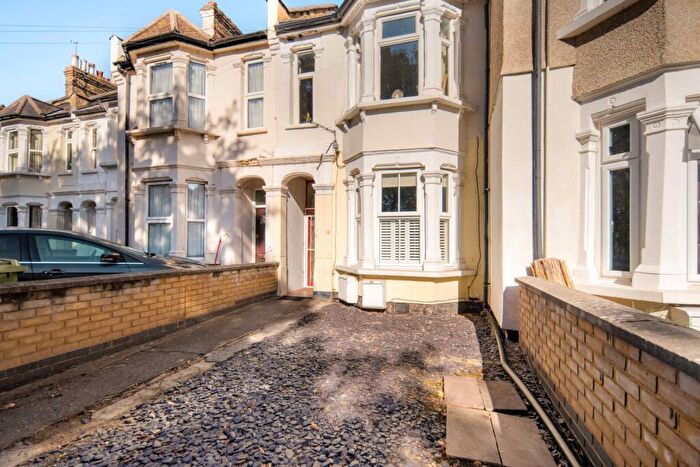 1 Bedroom Flat For Sale In Ham Park Road, London, E7