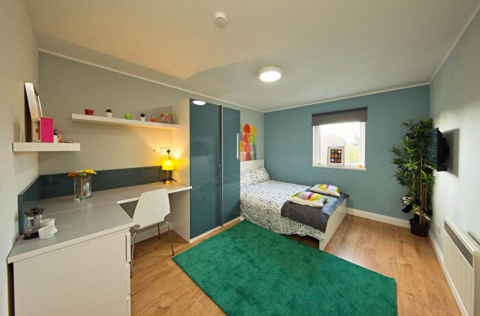 5 Bedroom Flat To Rent In Library Court, Fairoak Road, Cathays, CF24