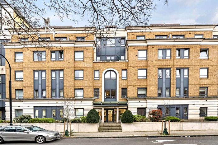 1 Bedroom Flat For Sale In Regents Plaza Apartments, London, NW6