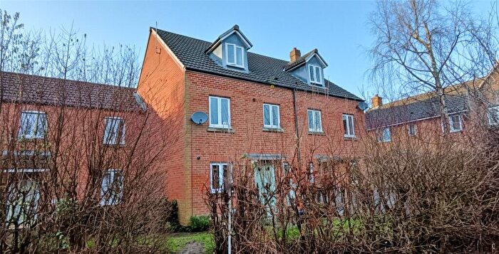 3 Bedroom Town House For Sale In Careys Way, Weston-super-mare, North Somerset, BS24