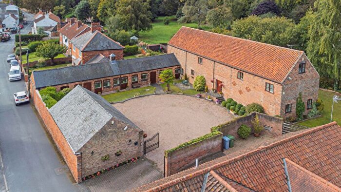 6 Bedroom Barn Conversion For Sale In Town Street, Lound, DN22