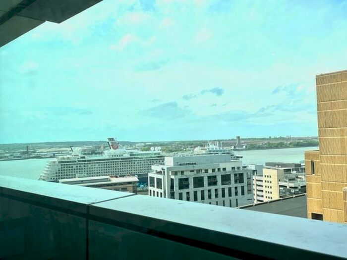 2 Bedroom Flat To Rent In Apartment, Rumford Place, Liverpool, L3