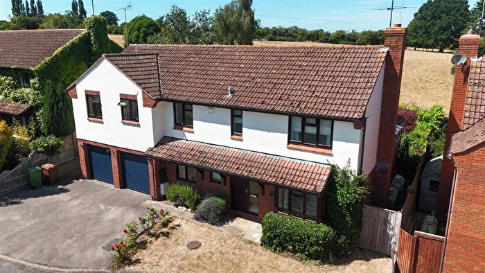 5 Bedroom Detached House For Sale In Mayalls Close, Tirley, GL19