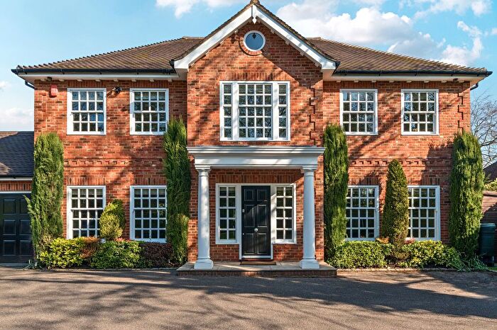 5 Bedroom Detached House For Sale In Maltmans Lane, Gerrards Cross, SL9