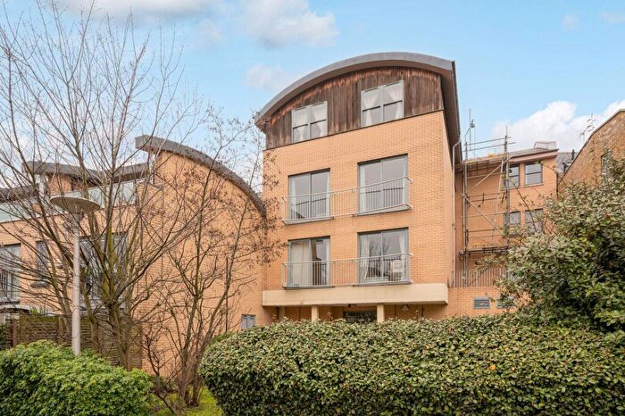 1 Bedroom Flat For Sale In Harberson Road, Balham, London, SW12
