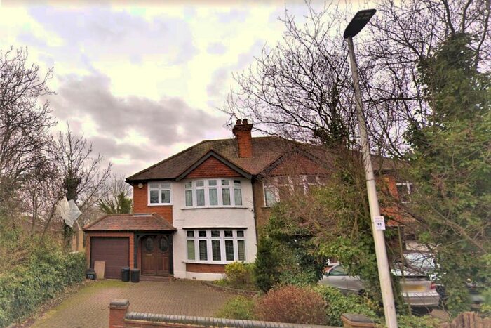 4 Bedroom Semi-Detached House To Rent In Horn Lane, Woodford Green, IG8