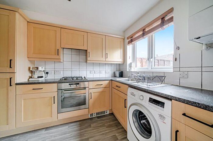 3 Bedroom Terraced House For Sale In Stanley Close, New Eltham, SE9