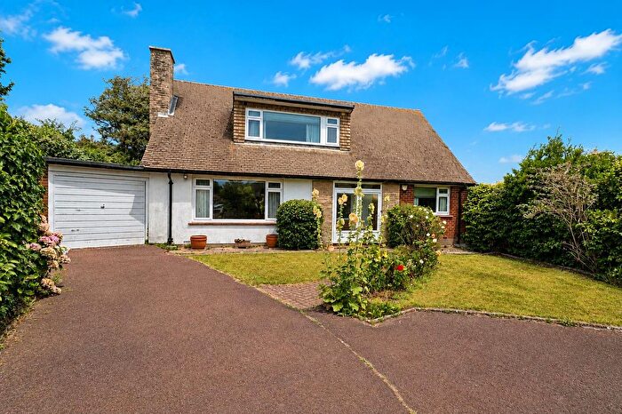4 Bedroom Chalet For Sale In Linley Close, Bexhill-On-Sea, TN40