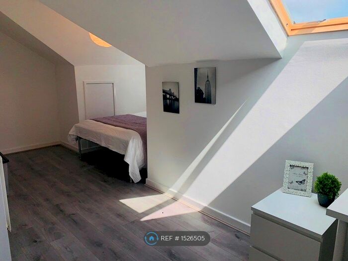 7 Bedroom End Of Terrace House To Rent In Ramilies Road, Liverpool, L18