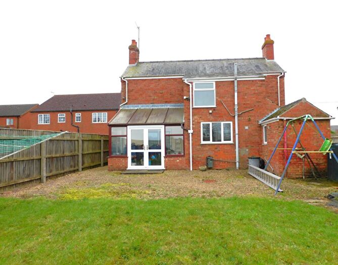 2 Bedroom Detached House For Sale In Washway Road, Saracen's Head, PE12