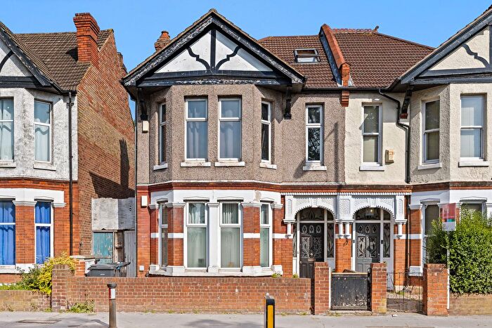 1 Bedroom Flat To Rent In Ref: Gk - Beulah Hill, Crystal Palace, SE19