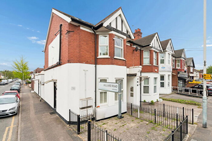 1 Bedroom Apartment For Sale In Pinner Road, Northwood, HA6