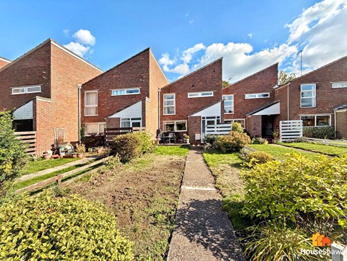 3 Bedroom House For Sale In Meades Lane, Chesham, HP5