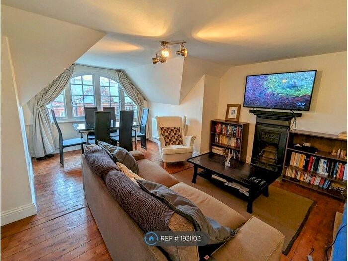 2 Bedroom Maisonette To Rent In Amesbury Avenue, London, SW2