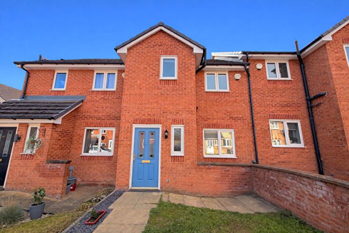 3 Bedroom Town House For Sale In Haverhill Grove, Wombwell, Barnsley, S73
