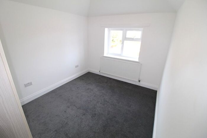 4 Bedroom Semi-Detached House To Rent In Kenton Lane, Harrow, HA3