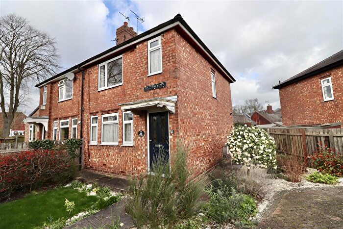 2 Bedroom Semi Detached House For Sale In Kings Square, Beverley, HU17